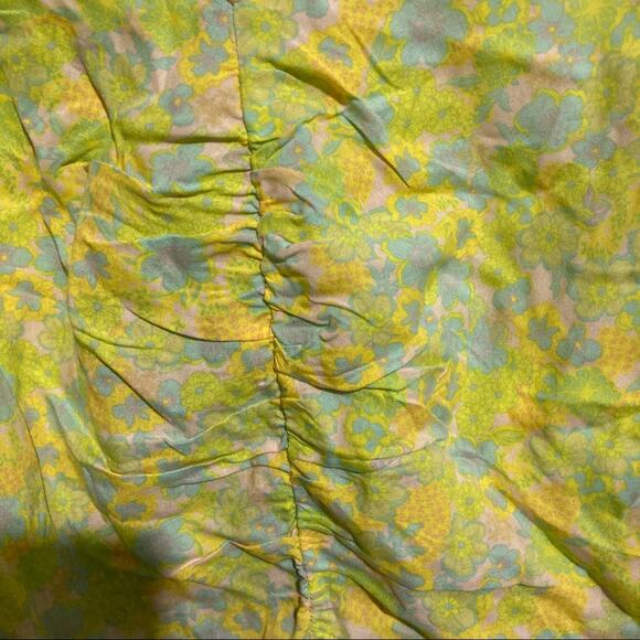 NWT Abound Runched Front Floral Camisole - Size M - Picture 3 of 6